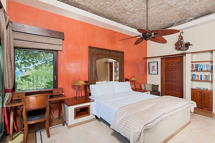 Casa Pipilacha by ABC Real Estate