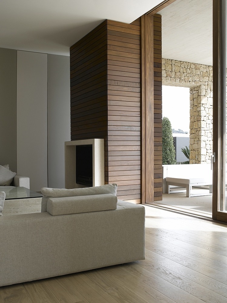 House In Monasterios by Ramon Esteve Estudio