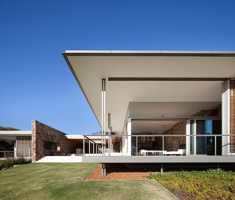 South-Western Australia Residence by Tierra Design
