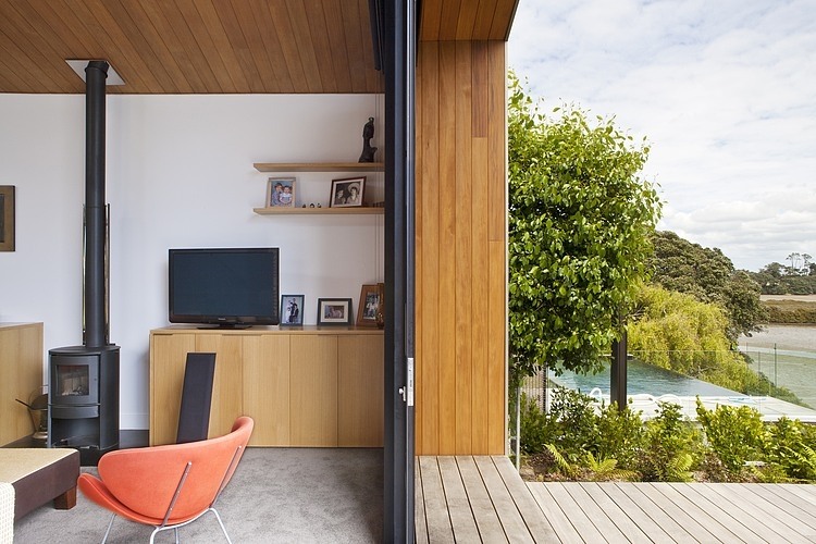 Winsomere Crescent by Dorrington Architects