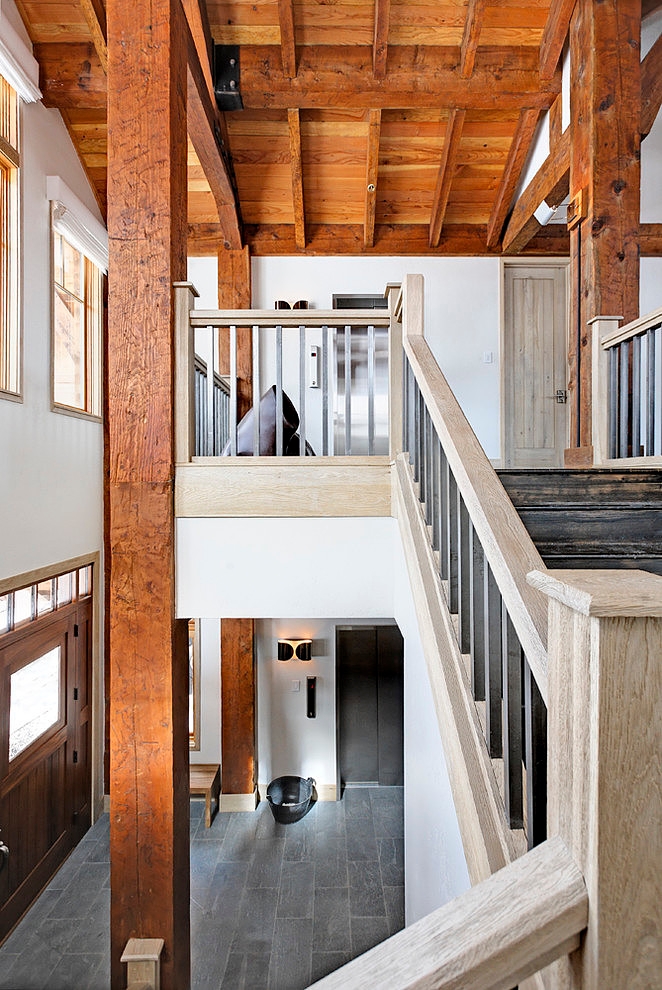 Montana Residence by D'apostrophe Design