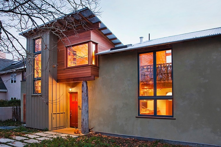 Santa Cruz Straw Bale House by Arkin Tilt Architects