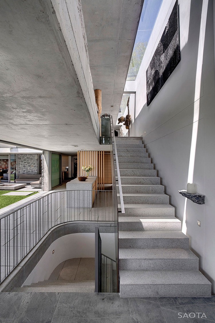 De Wet 34 Residence by SAOTA and OKHA Interiors