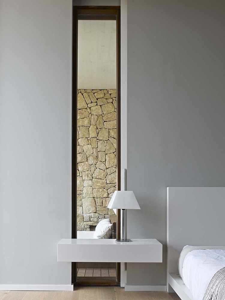 House In Monasterios by Ramon Esteve Estudio