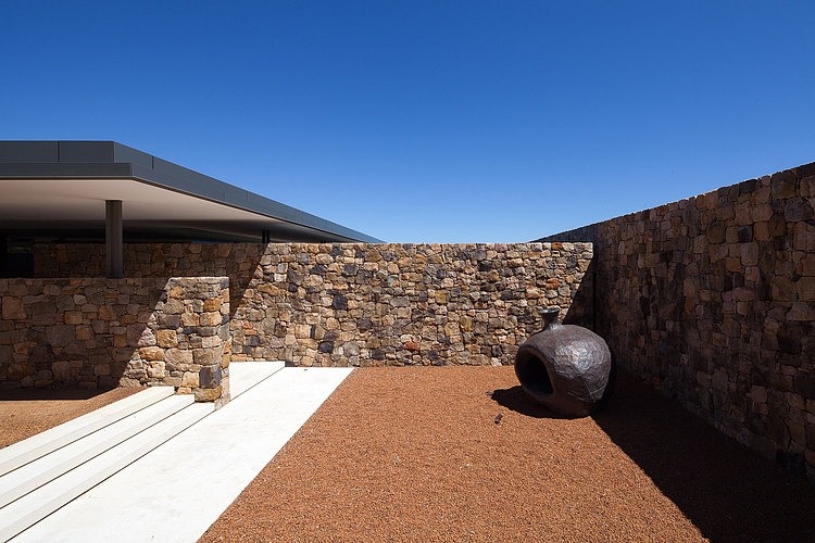 South-Western Australia Residence by Tierra Design