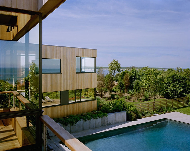 Bluff House by Robert Young Architects