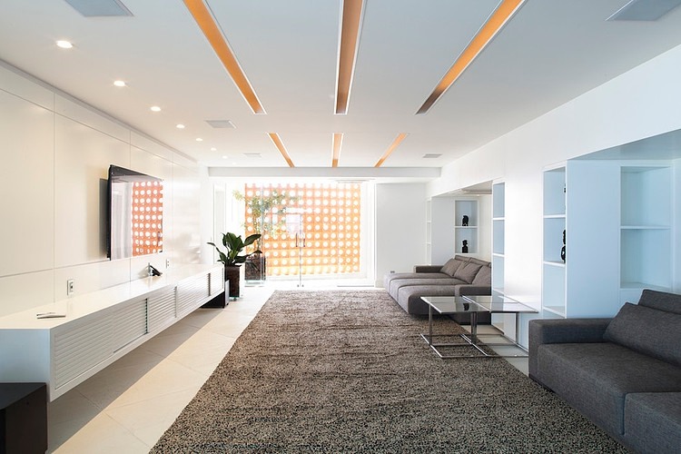 Copacaba Triplex by Carlos Cesar Ferreira Arquitetura