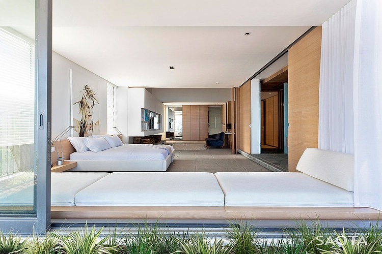 De Wet 34 Residence by SAOTA and OKHA Interiors