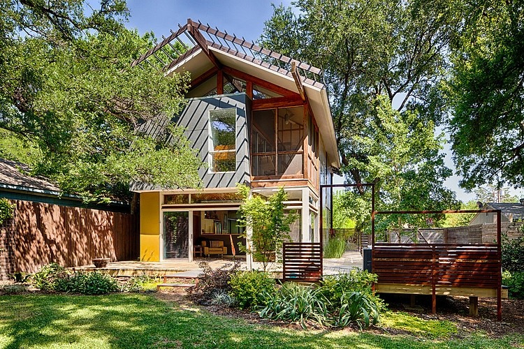 Groveland House by A.GRUPPO Architects