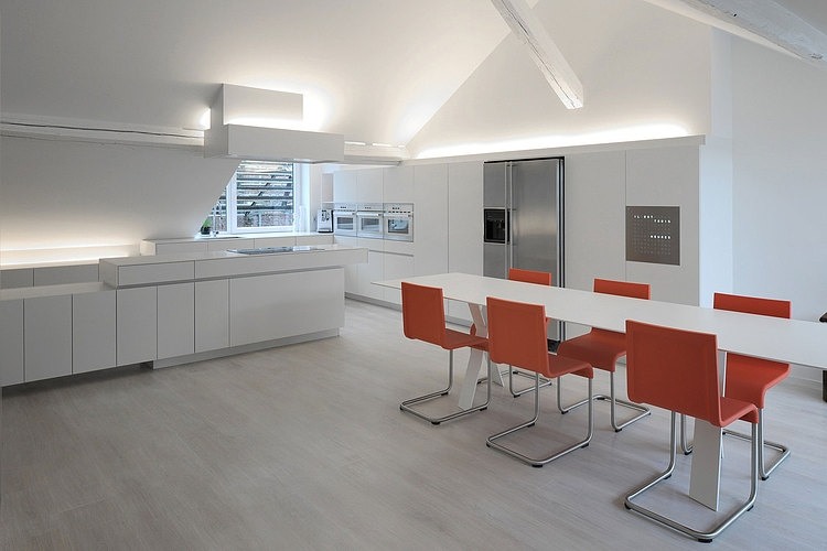 Kempart Loft by Dethier Architectures