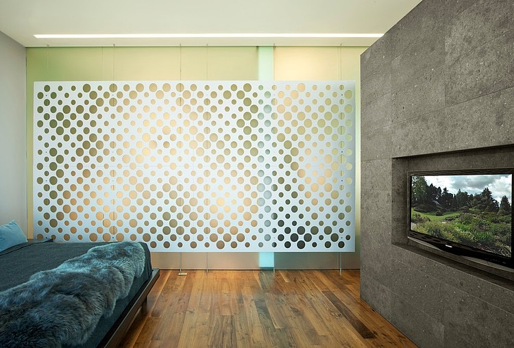 Uptown Penthouse by ALTUS Architecture + Design