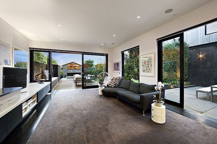 Armandale House by Jackson Clements Burrows