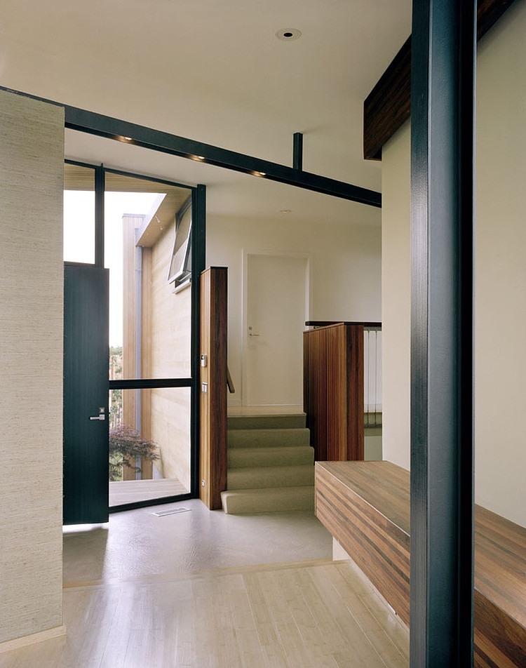 Bluff House by Robert Young Architects