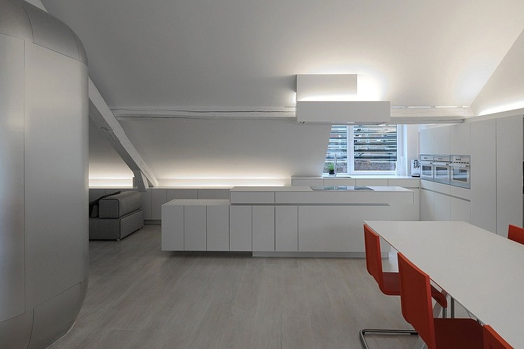 Kempart Loft by Dethier Architectures