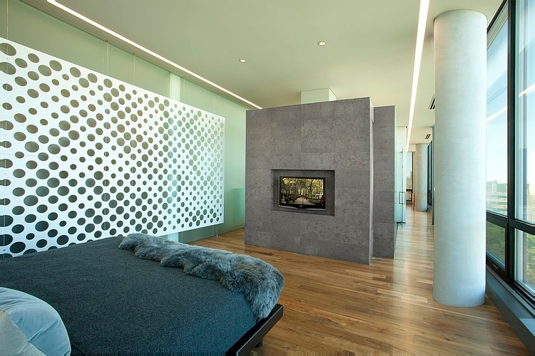 Uptown Penthouse by ALTUS Architecture + Design