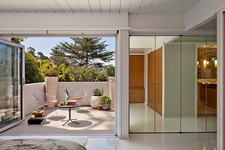 Carmel Mid-Century Residence by Studio Schicketanz
