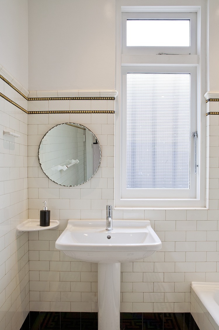 Winsomere Crescent by Dorrington Architects
