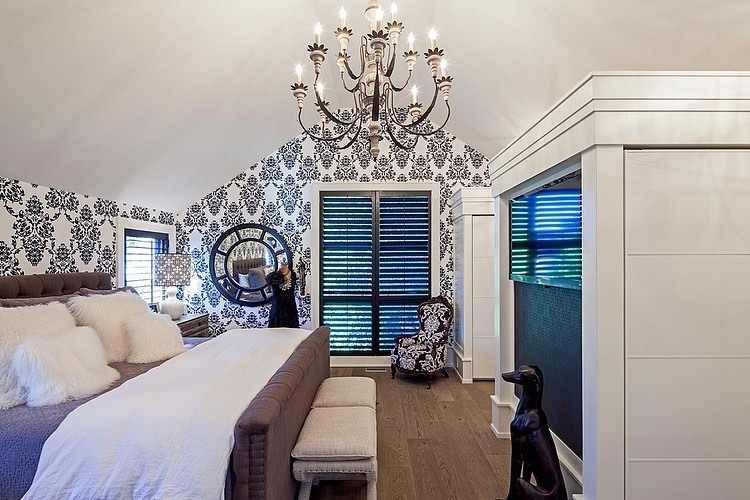 1095 Royal York Residence by R. H. Carter Architects
