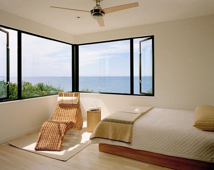 Bluff House by Robert Young Architects