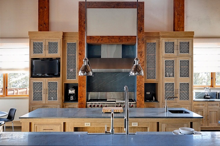 Montana Residence by D'apostrophe Design