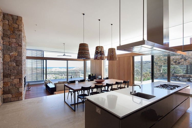 South-Western Australia Residence by Tierra Design