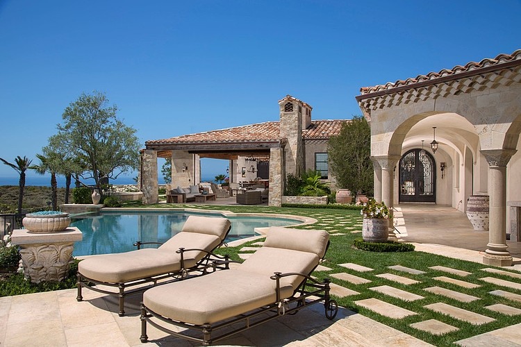 270-Degree View Ocean Villa by Homer Oatman