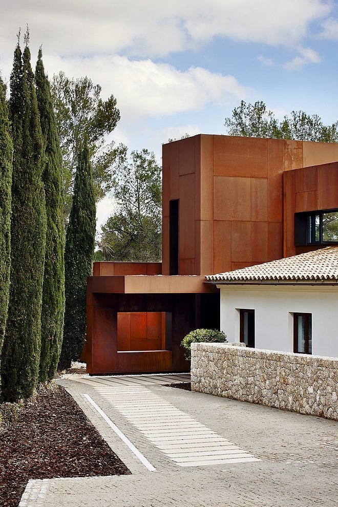 Kubik Extension by Guillermo Reynes Architecture Studio