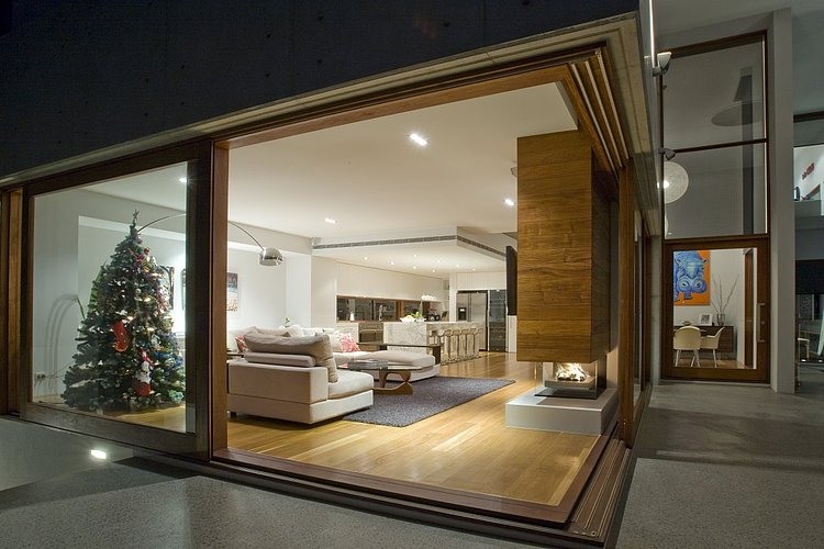Amalfi Drive Residence by BGD Architects
