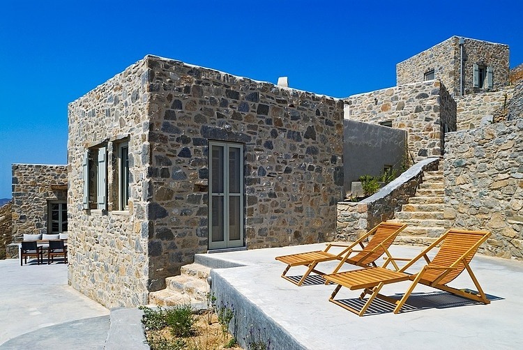 Eagle's Nest by Sinas Architects