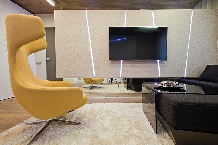 Living Room by Geometrix Design