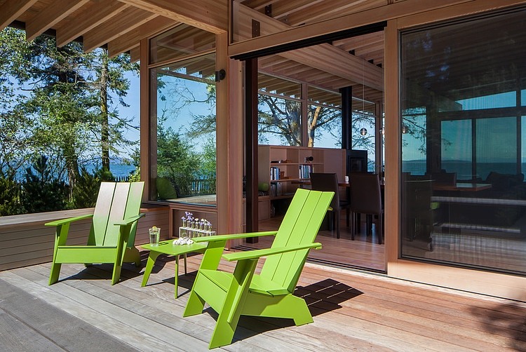 Orcas Island Retreat by Heliotrope Architects