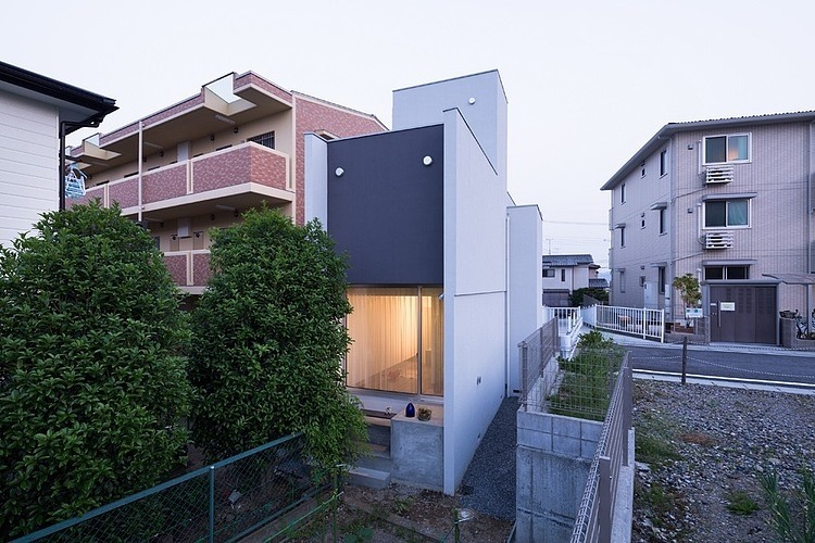 Promenade House by Form/kouichi Kimura Architects
