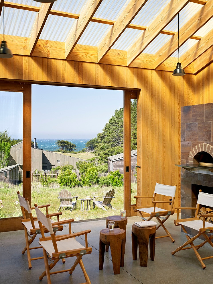 Wooden Residence by Malcolm Davis Architecture
