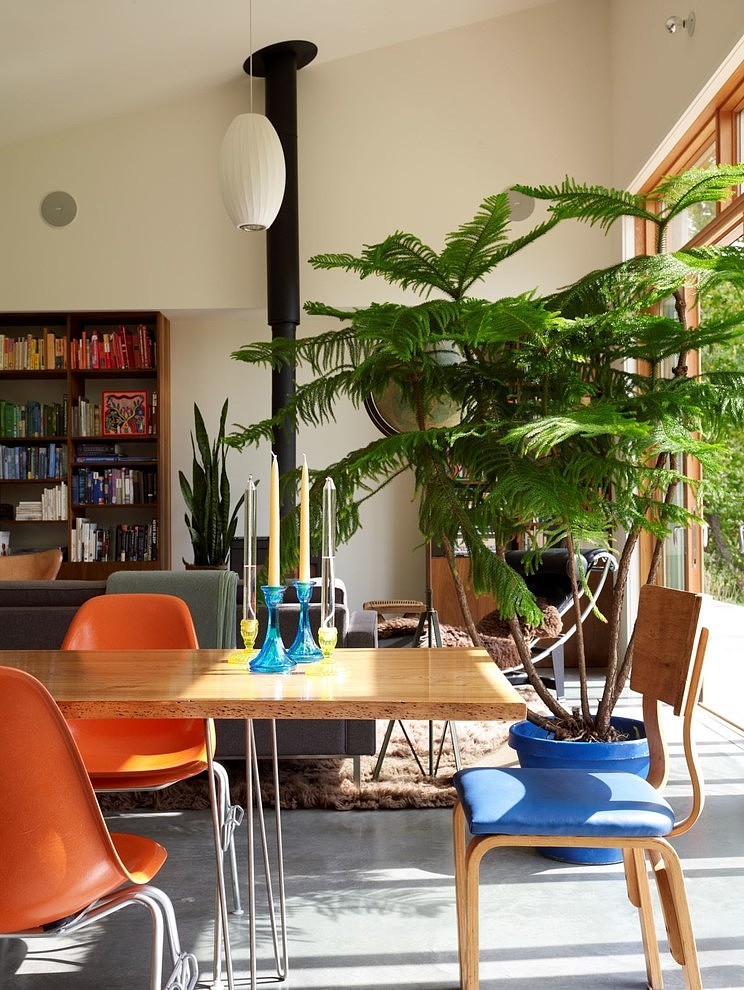 Confluence House by Incorporated