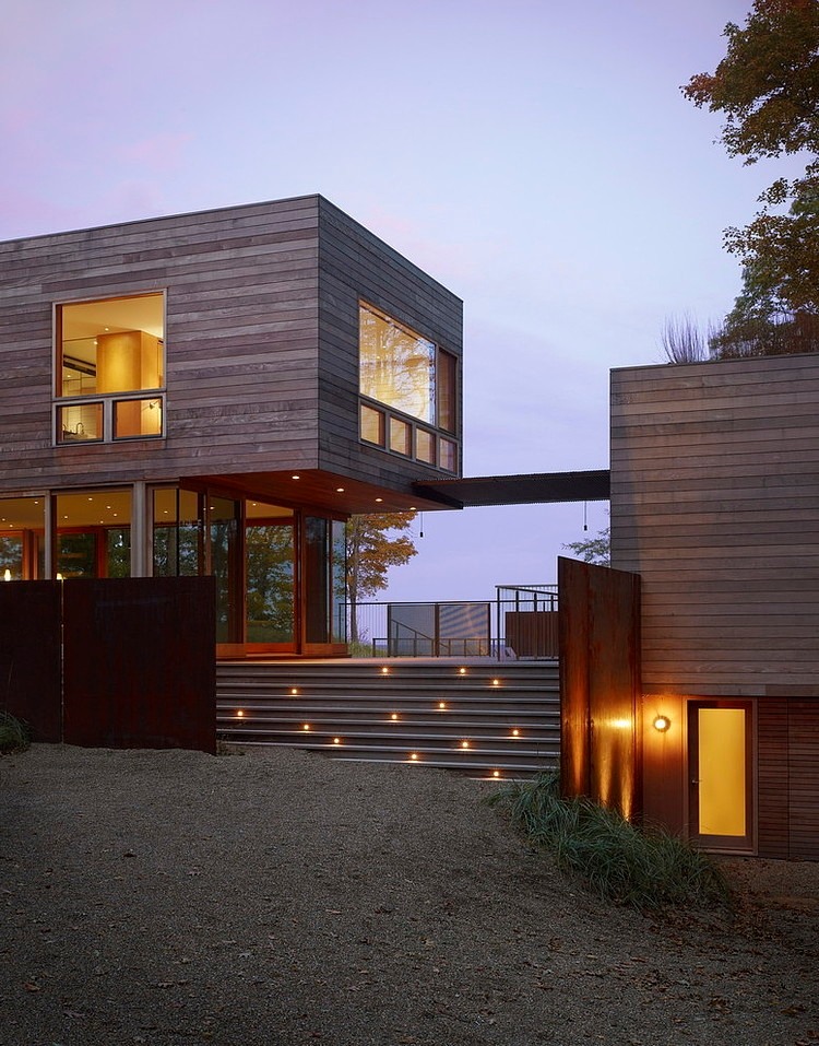 Lake Michigan Retreat by Wheeler Kearns Architects