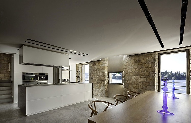 Tower in Rovinj by Giorgio Zaetta Architect