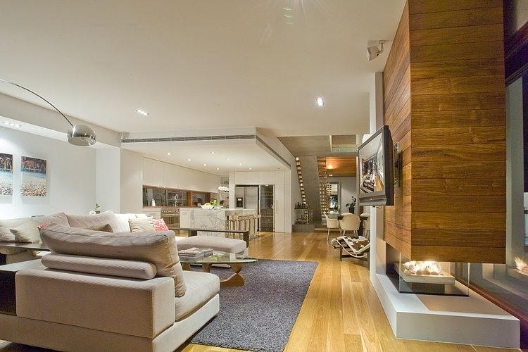 Amalfi Drive Residence by BGD Architects