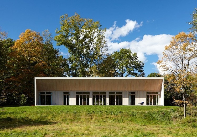 Confluence House by Incorporated