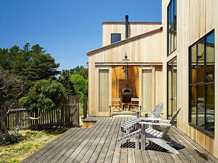 Wooden Residence by Malcolm Davis Architecture