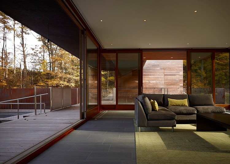 Lake Michigan Retreat by Wheeler Kearns Architects