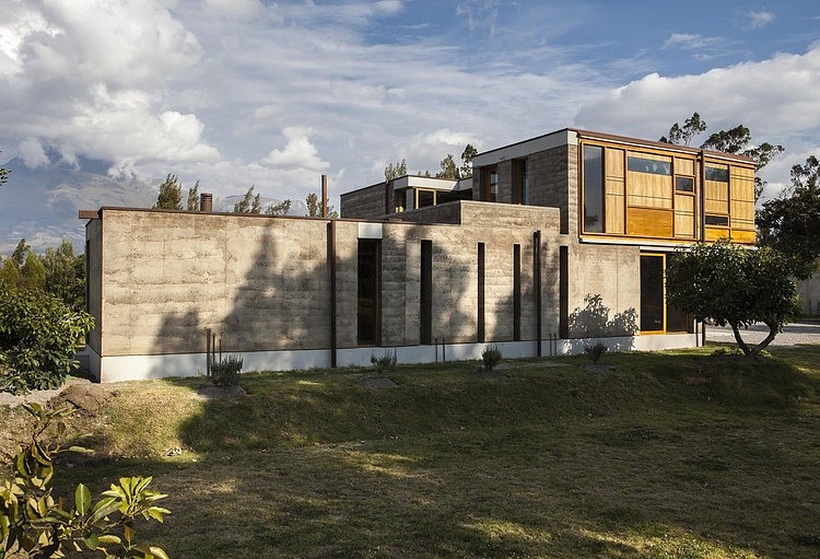 Cotacachi House by Arquitectura X