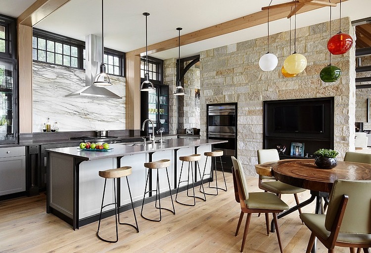 Lake House Retreat by Morgante Wilson Architects