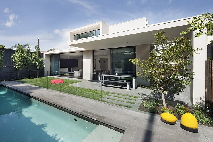 Malvern House by Lubelso