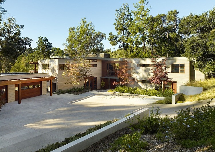 Mandeville Canyon Residence by Rockefeller Partners Architects