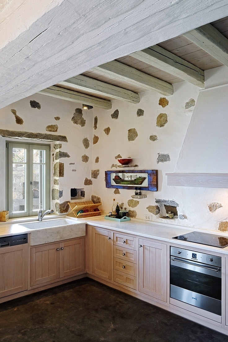Eagle's Nest by Sinas Architects