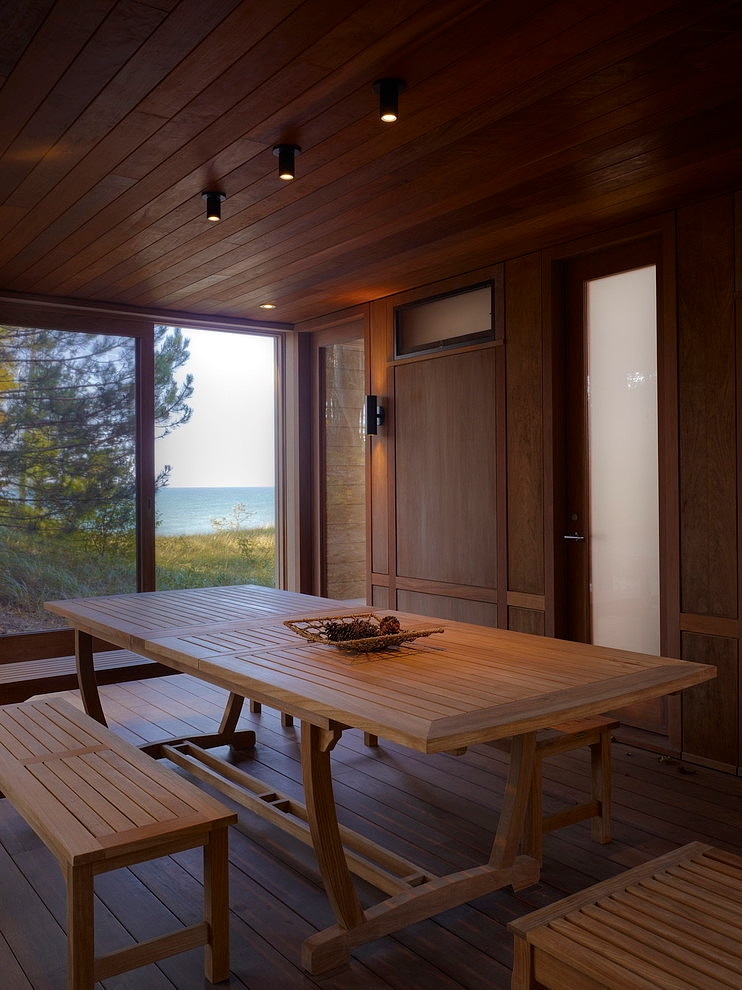 Lake Michigan Retreat by Wheeler Kearns Architects