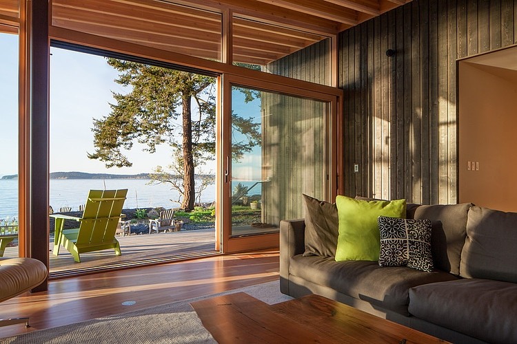 Orcas Island Retreat by Heliotrope Architects