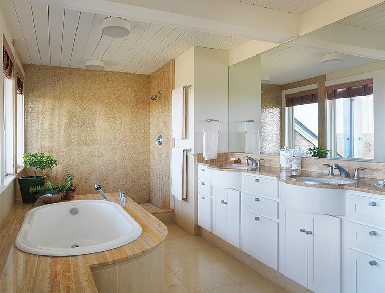 Rhode Island Cottage by Burgin Lambert Architects