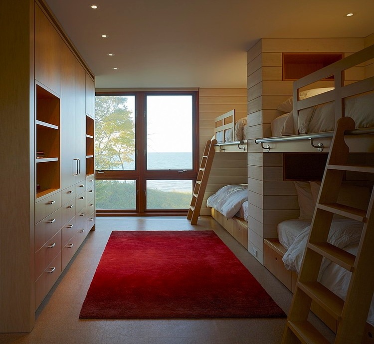 Lake Michigan Retreat by Wheeler Kearns Architects