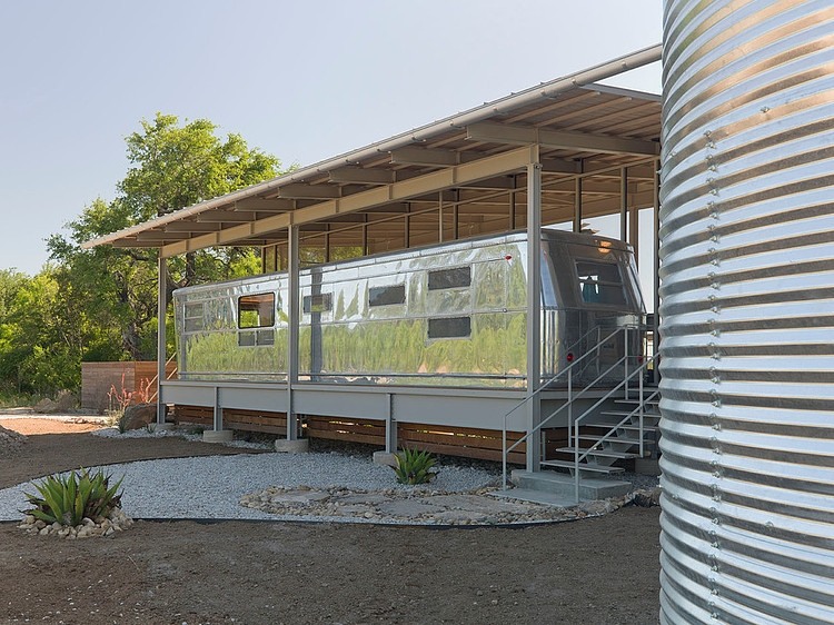 Locomotive Ranch Trailer by Andrew Hinman Architecture